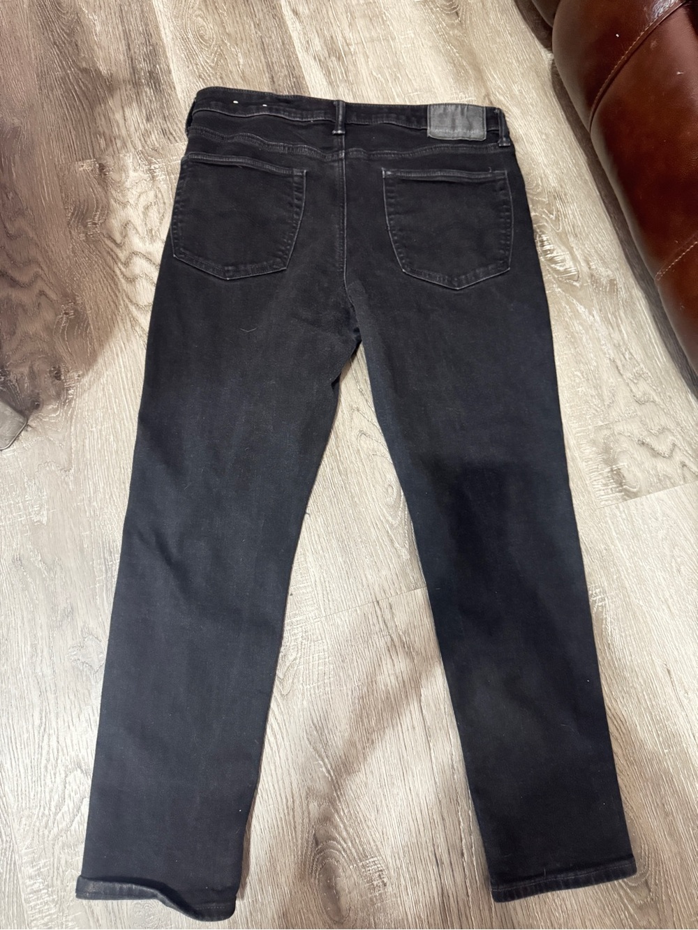 American Eagle 34x30 Men’s Black Distressed Ripped Jeans - Picture 2 of 5